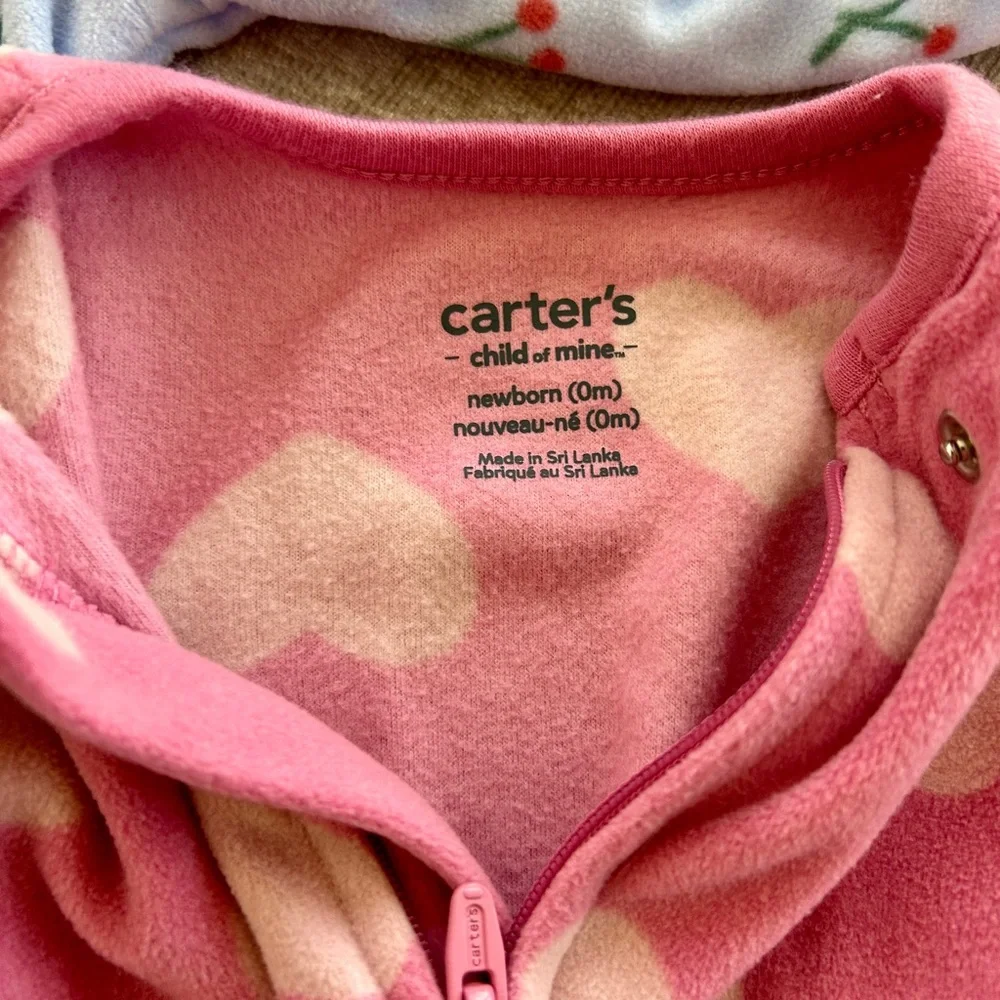 Newborn Fleece Zipper Footies (Carters and Old Navy) - Picture 4 of 6
